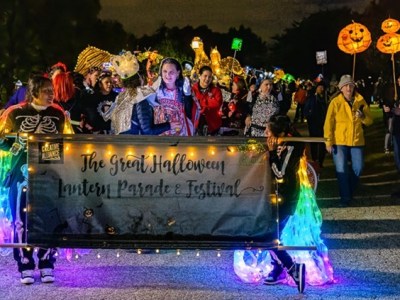 New float helps celebrate 25th anniversary of the Great Halloween Lantern Parade